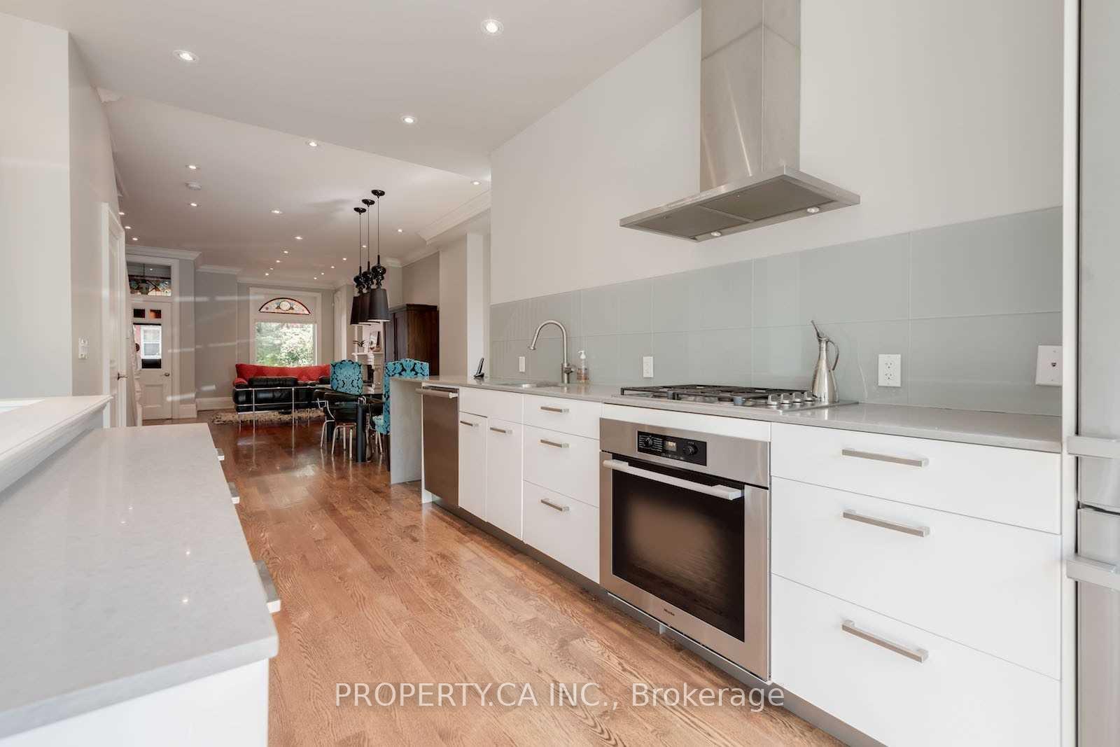 Photo 2 of 9 Mackenzie Crescent, Toronto, Little Portugal — HOMEH