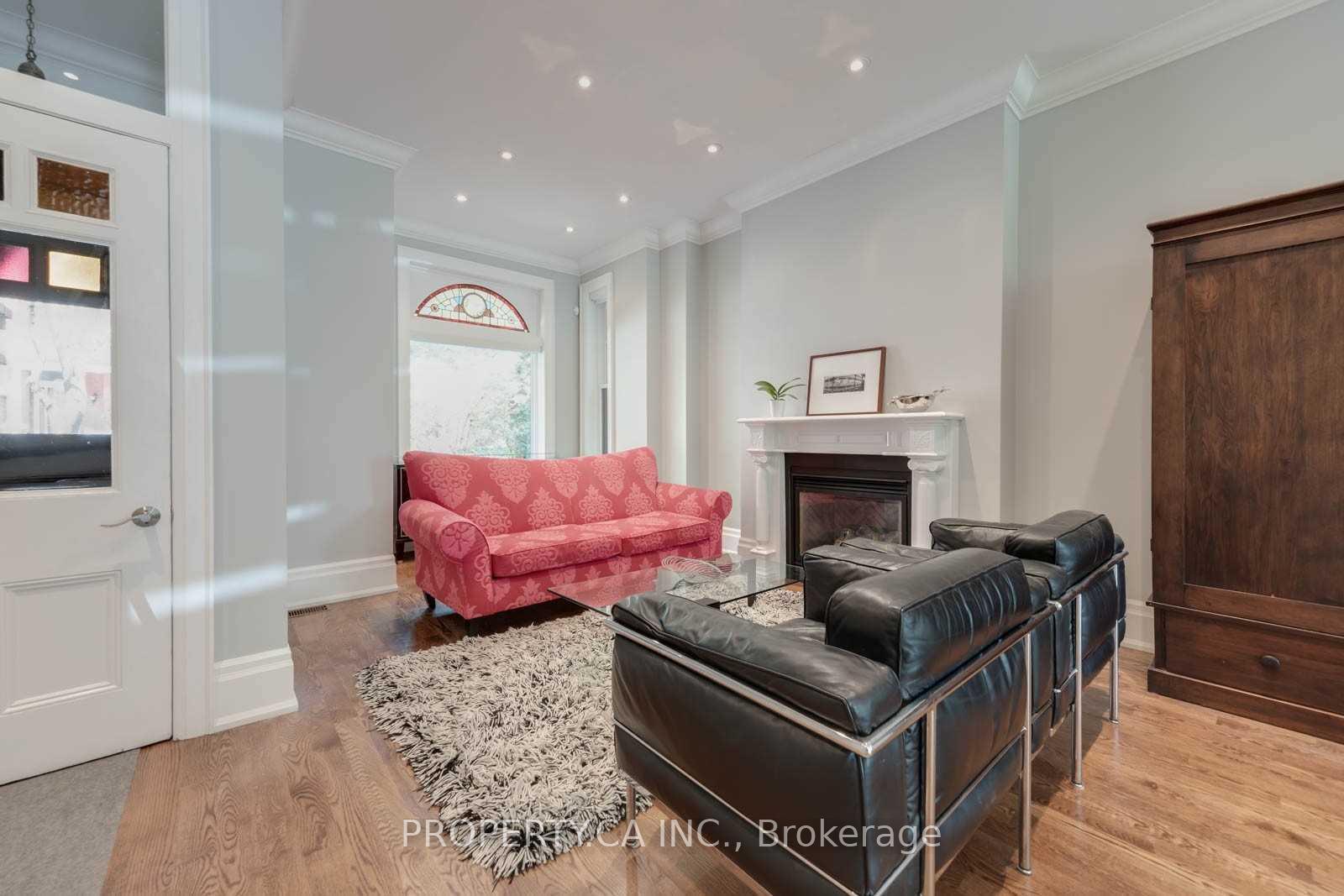 Photo 4 of 9 Mackenzie Crescent, Toronto, Little Portugal — HOMEH