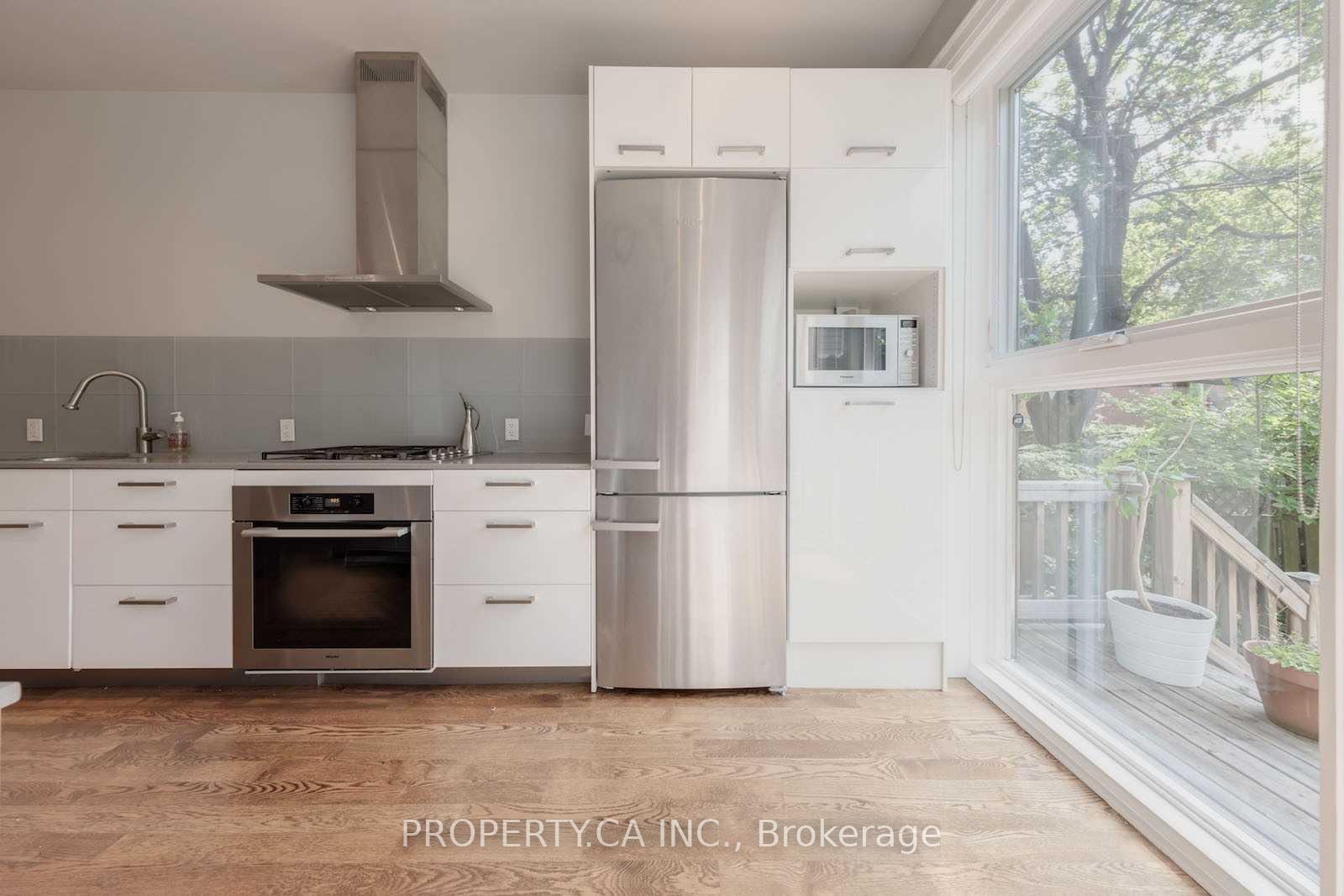 Photo 6 of 9 Mackenzie Crescent, Toronto, Little Portugal — HOMEH