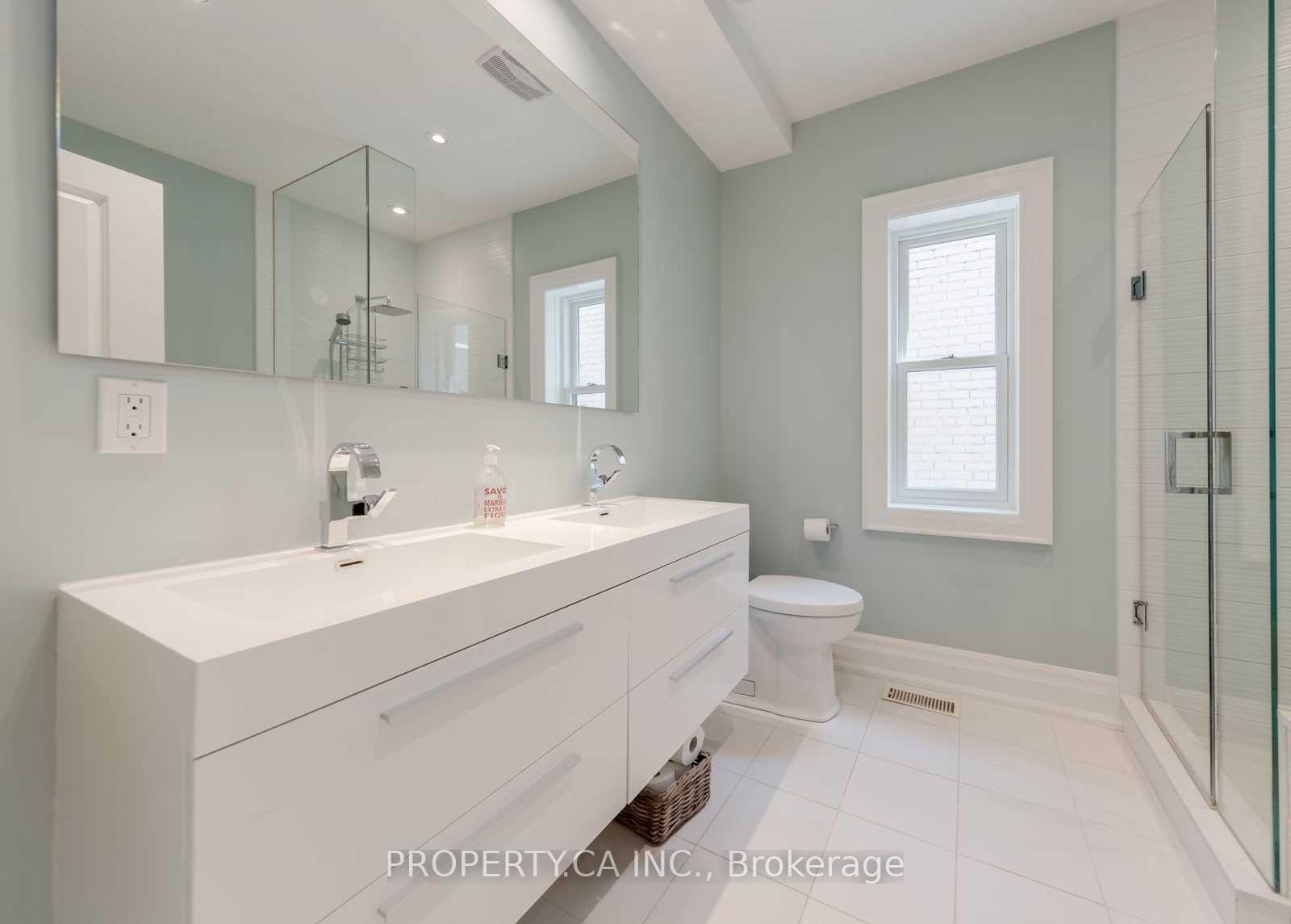 Photo 9 of 9 Mackenzie Crescent, Toronto, Little Portugal — HOMEH