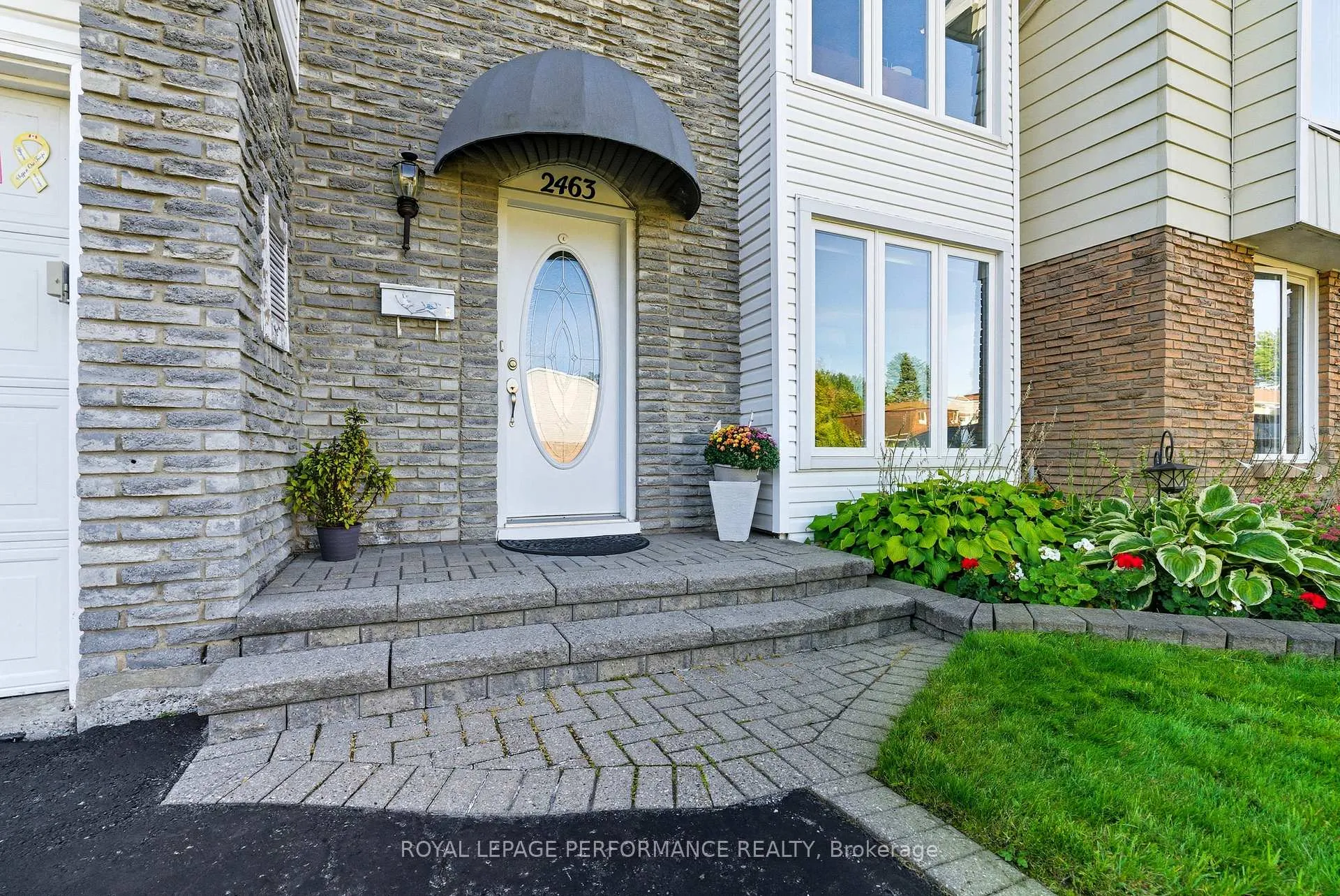 Photo 3 of 2463 Orient Park Drive, Ottawa, Blackburn Hamlet (South) — HOMEH