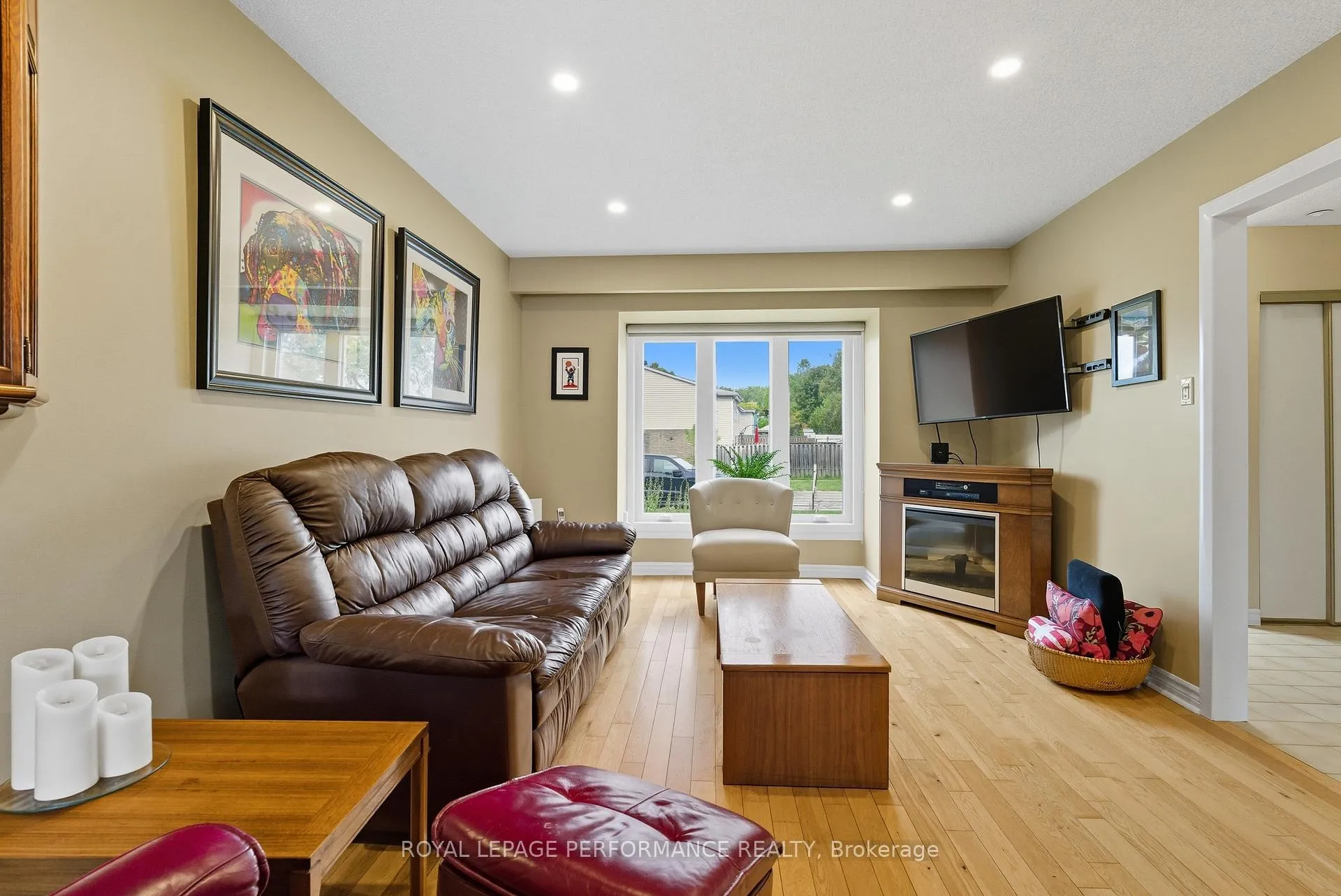Photo 8 of 2463 Orient Park Drive, Ottawa, Blackburn Hamlet (South) — HOMEH