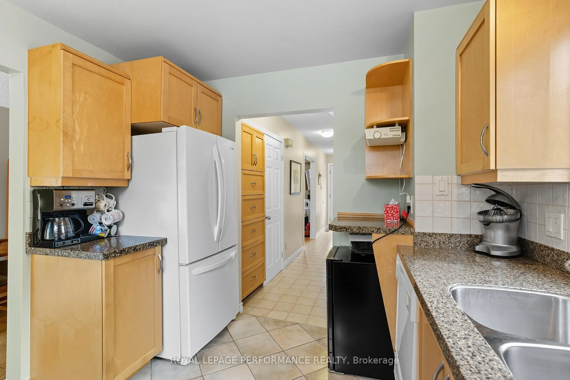 Photo 16 of 2463 Orient Park Drive, Ottawa, Blackburn Hamlet (South) — HOMEH