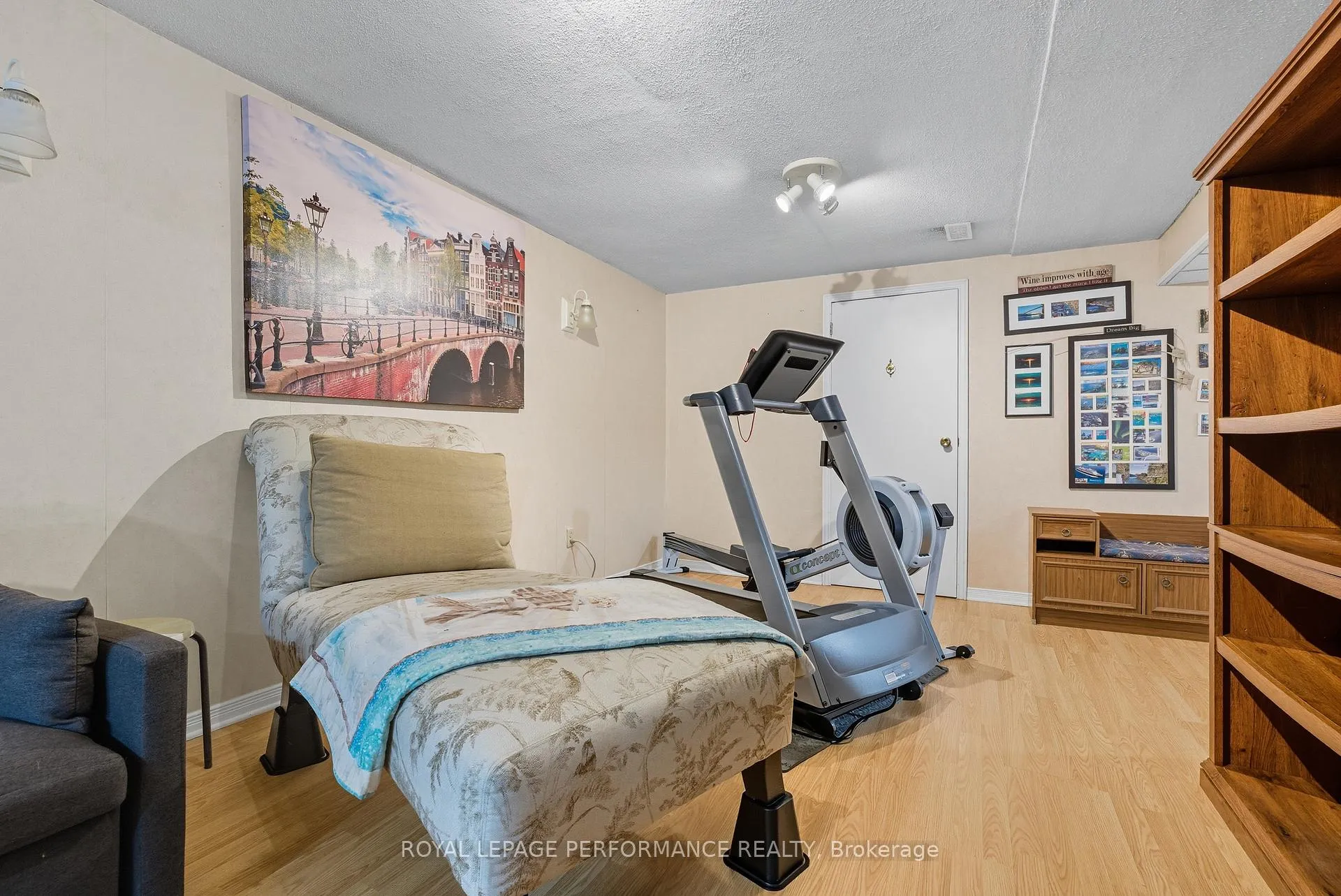Photo 30 of 2463 Orient Park Drive, Ottawa, Blackburn Hamlet (South) — HOMEH