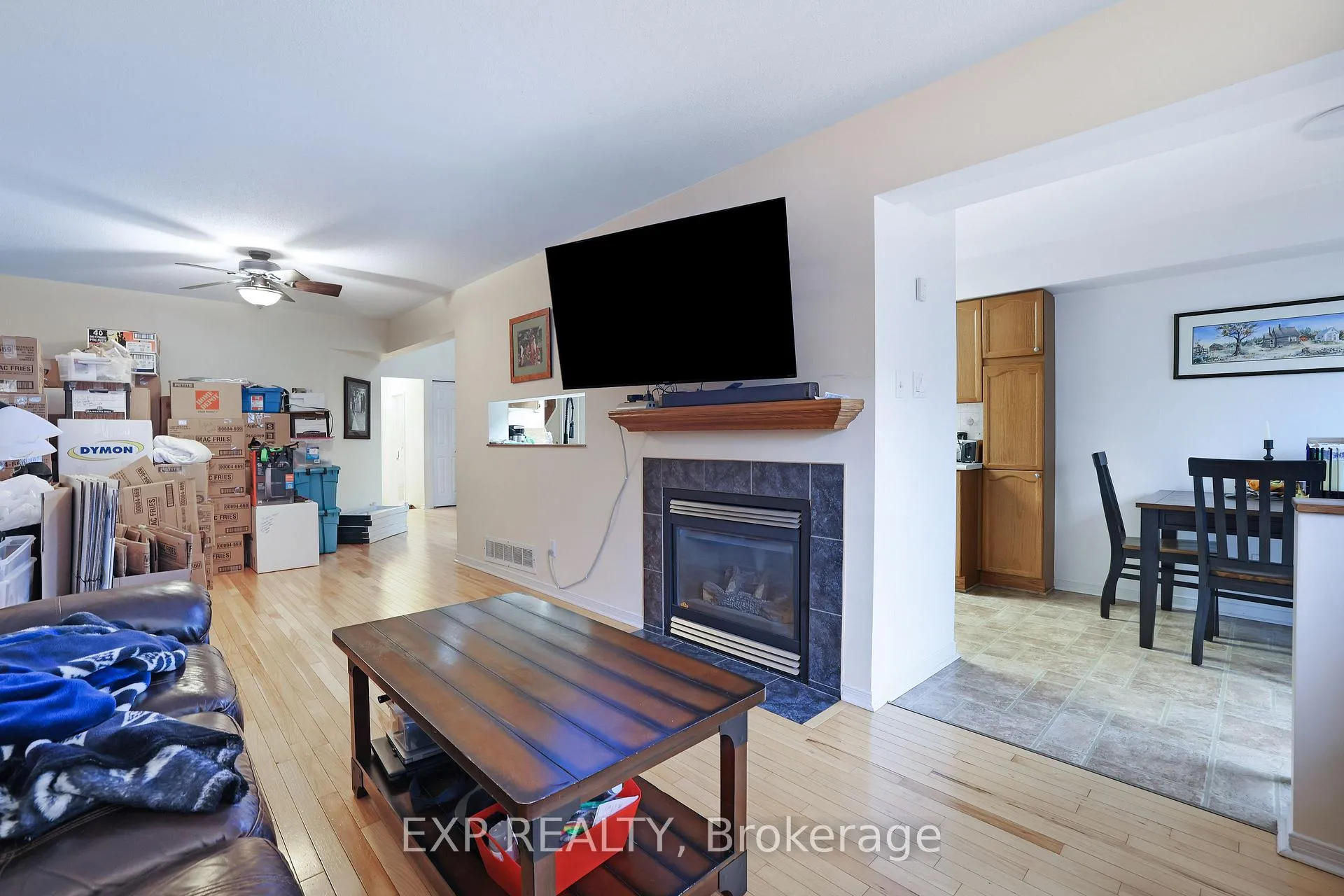 Photo 5 of 19 Wittingham Drive, Ottawa, Barrhaven East — HOMEH