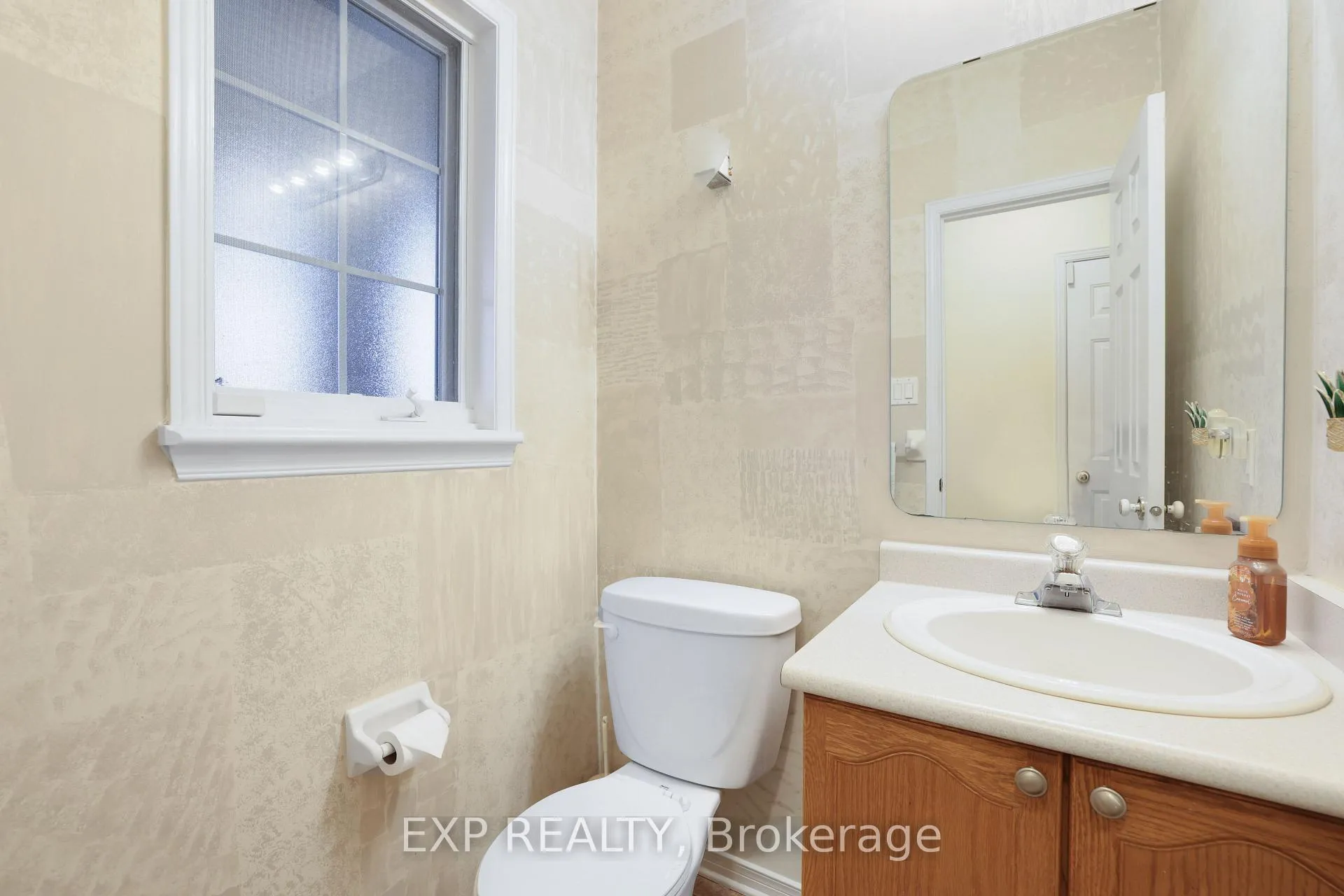 Photo 8 of 19 Wittingham Drive, Ottawa, Barrhaven East — HOMEH