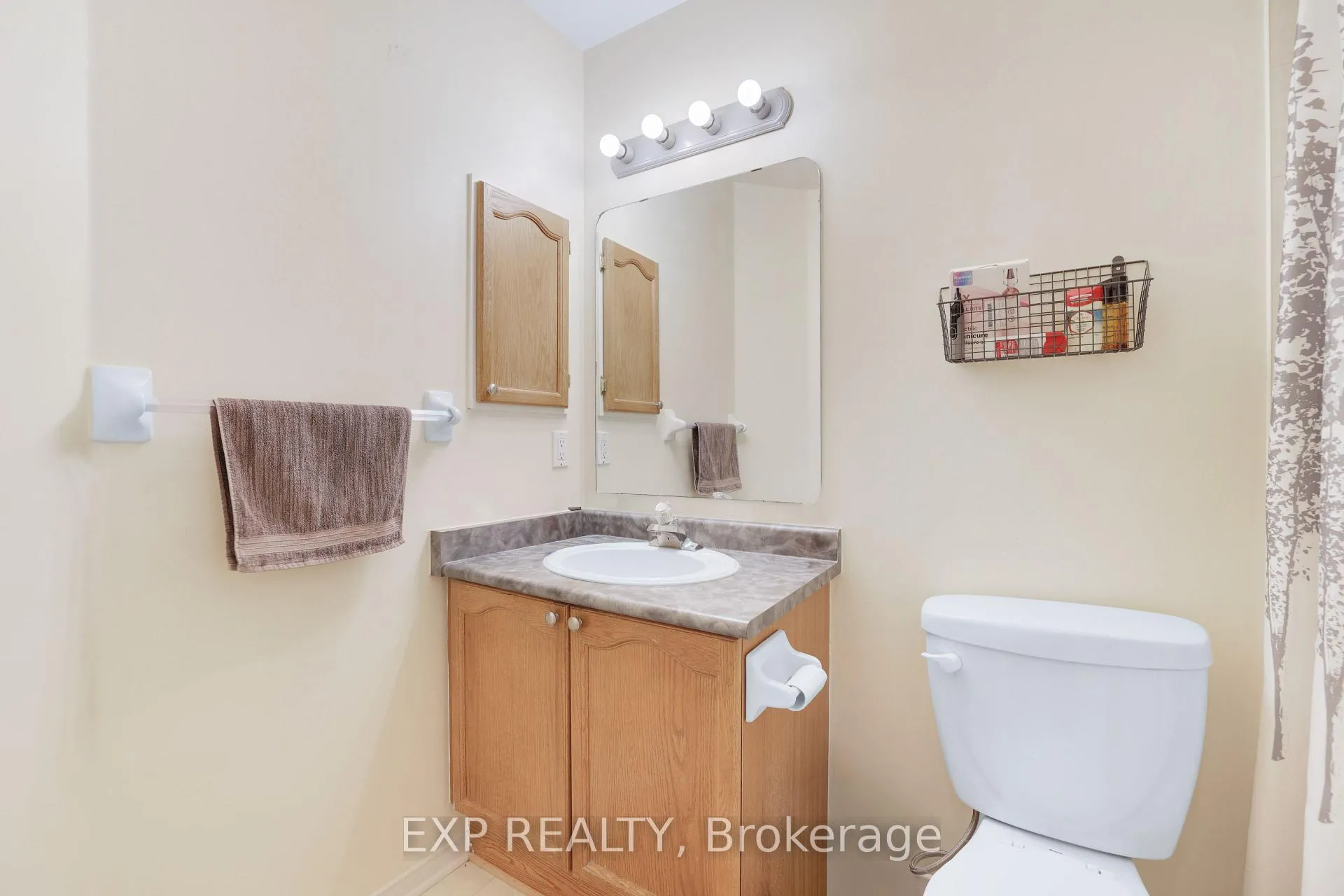 Photo 11 of 19 Wittingham Drive, Ottawa, Barrhaven East — HOMEH