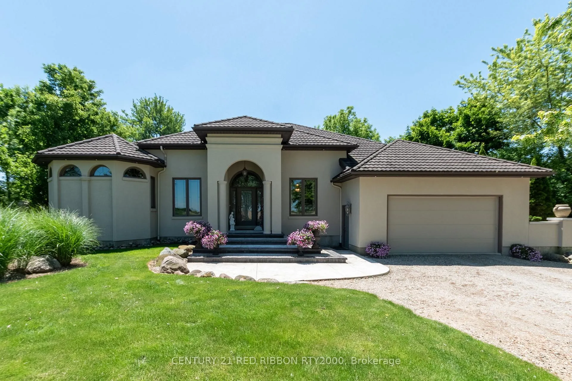 Front of 2529 Napperton Drive