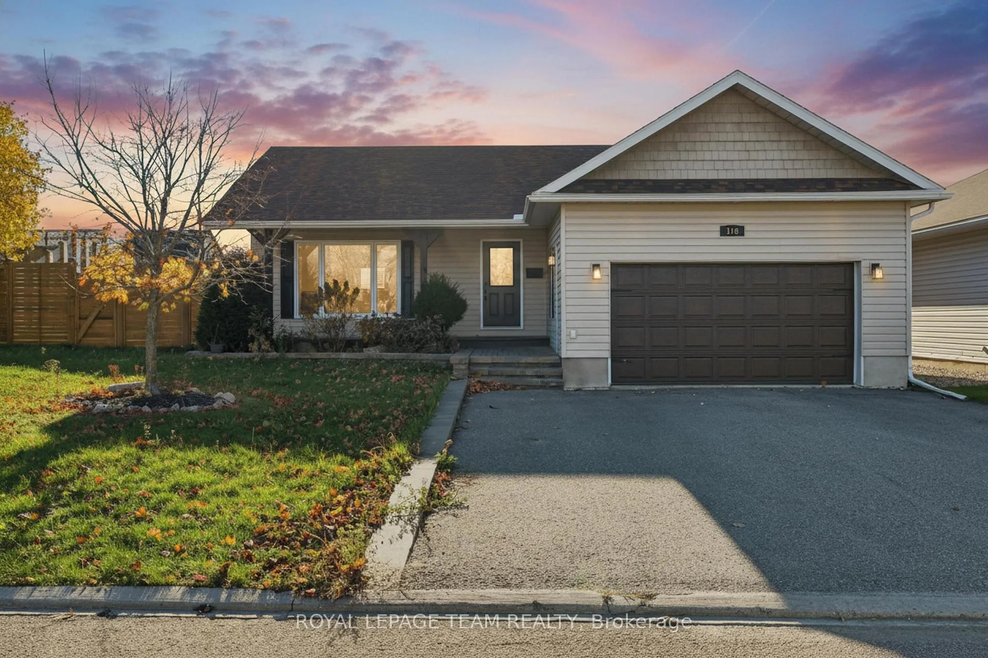 Front of 116 Mclachlin Street S