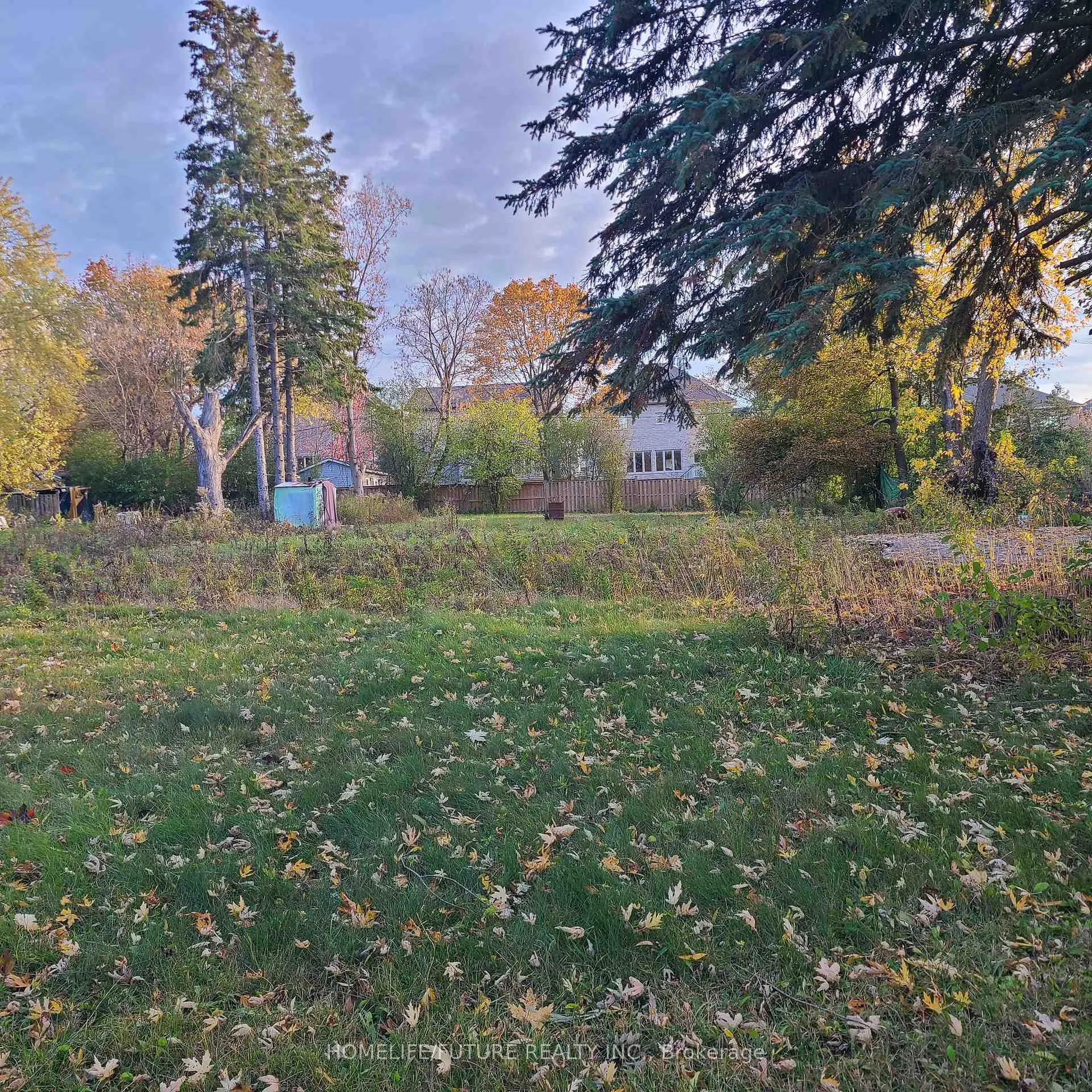 Photo 2 of 1A View Street, Ajax, Central — HOMEH