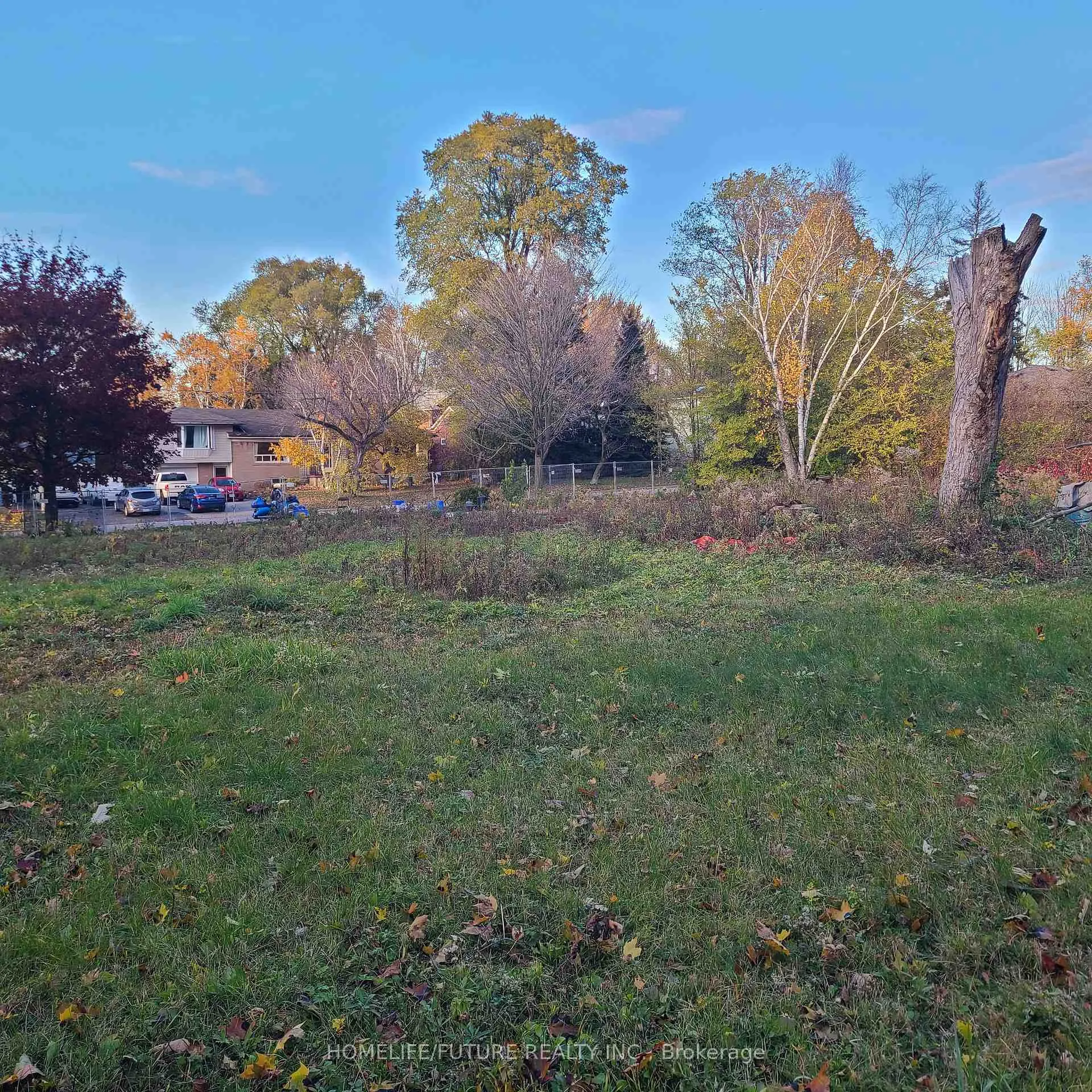Photo 4 of 1A View Street, Ajax, Central — HOMEH