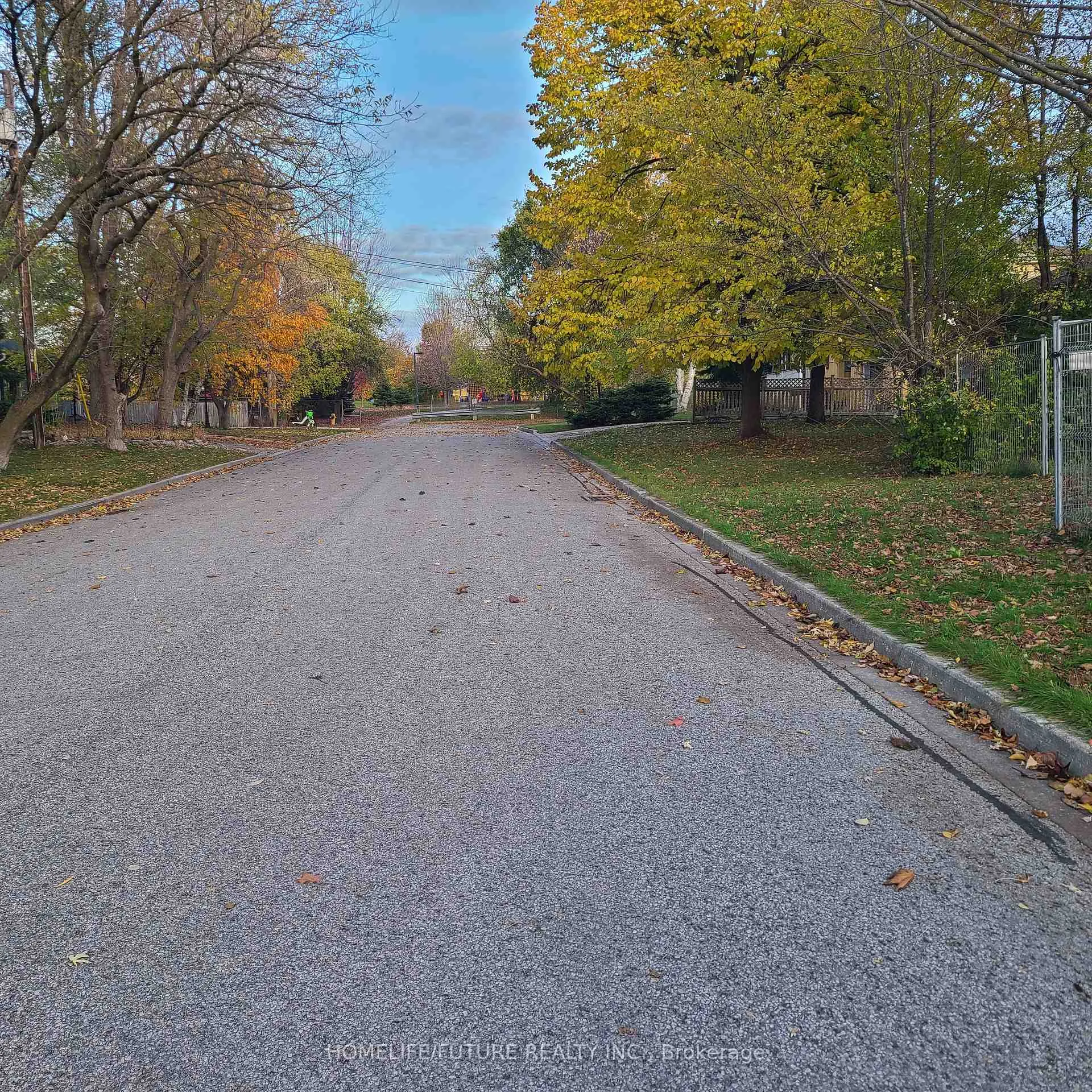 Photo 8 of 1A View Street, Ajax, Central — HOMEH