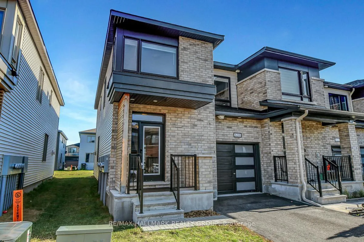 Photo 2 of 610 Fenwick Way, Ottawa, Barrhaven - Stonebridge — HOMEH