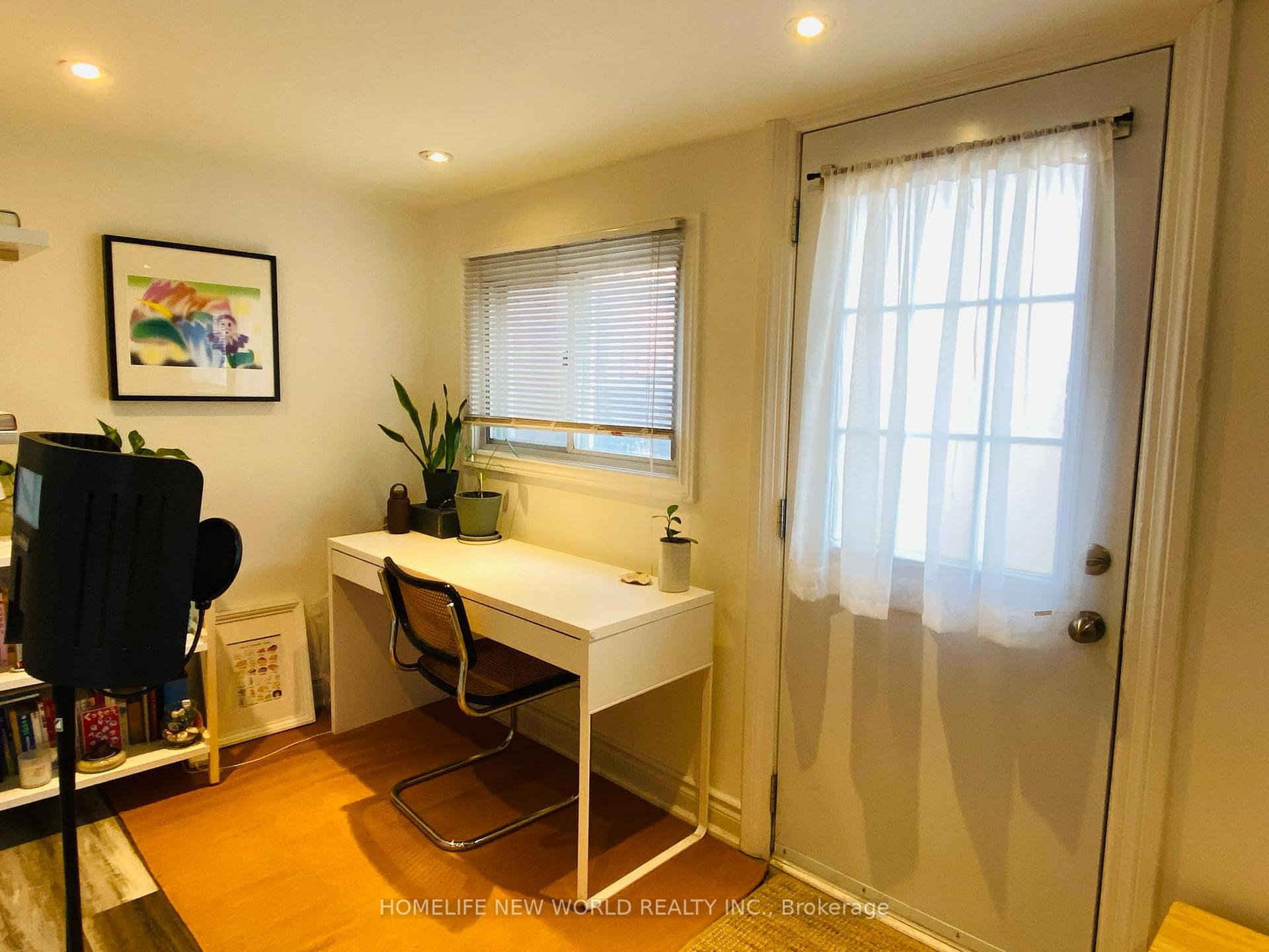 Photo 3 of Unit 1, 199 Bellwoods Avenue, Toronto, Trinity-Bellwoods — HOMEH