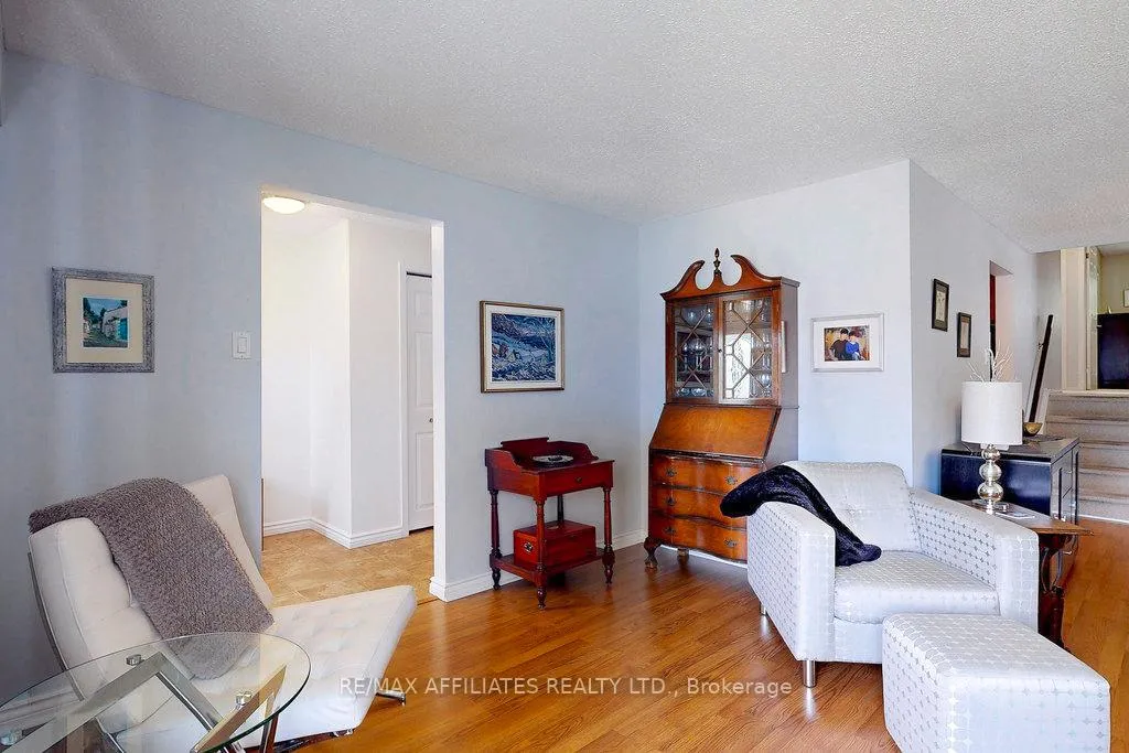Photo 28 of 22 Red Maple Crescent, Ottawa, Blackburn Hamlet — HOMEH