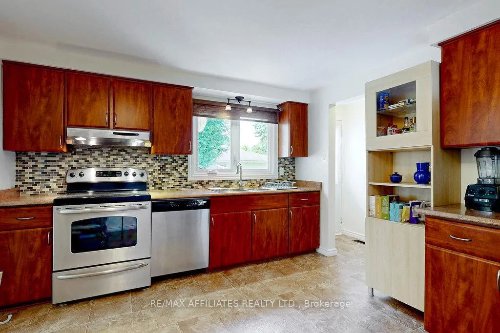 Photo 53 of 22 Red Maple Crescent, Ottawa, Blackburn Hamlet — HOMEH