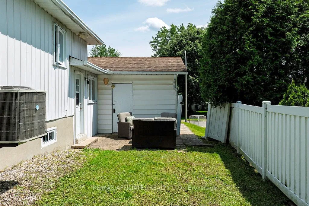 Photo 123 of 22 Red Maple Crescent, Ottawa, Blackburn Hamlet — HOMEH