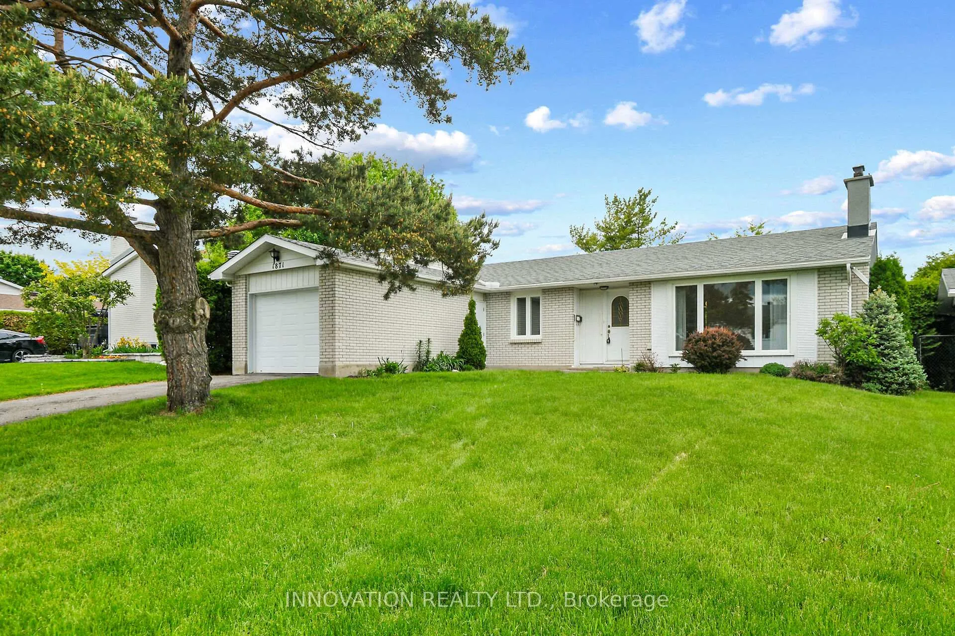 Photo 11 of 1871 Greenacre Crescent, Ottawa, Beacon Hill South — HOMEH
