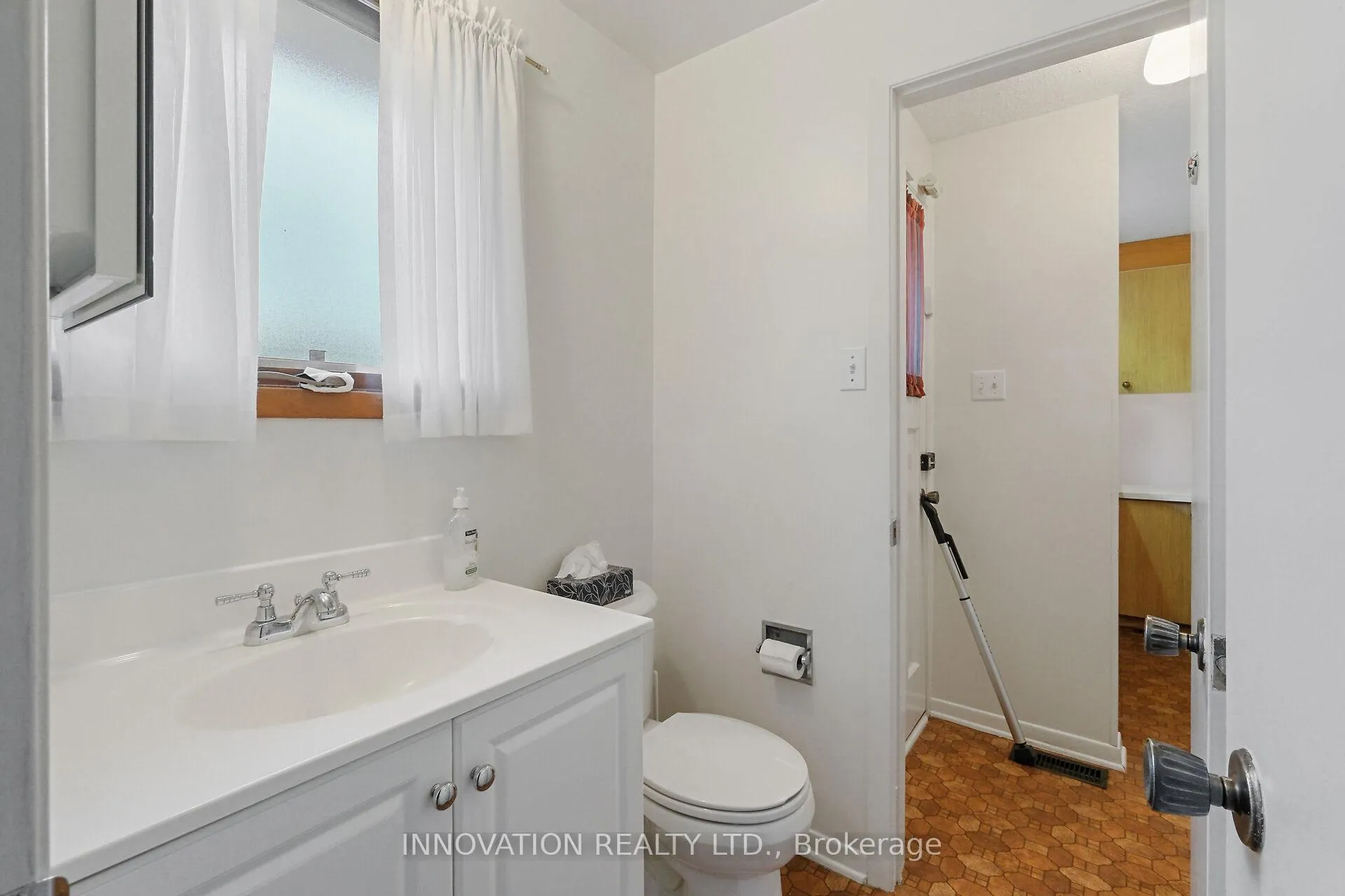 Photo 127 of 1871 Greenacre Crescent, Ottawa, Beacon Hill South — HOMEH