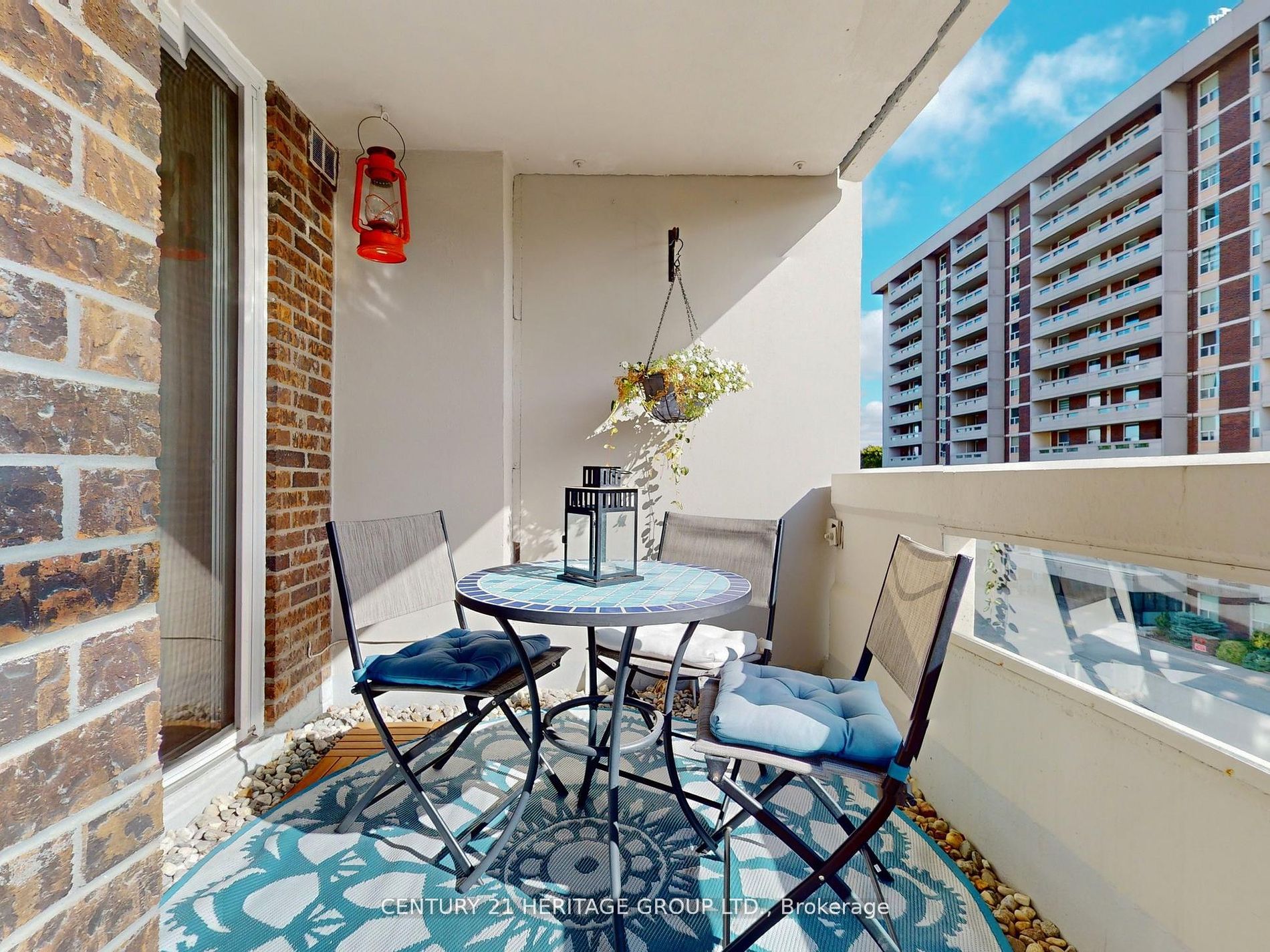 Photo 63 of Unit 406, 60 Inverlochy Boulevard, Markham, Royal Orchard — HOMEH