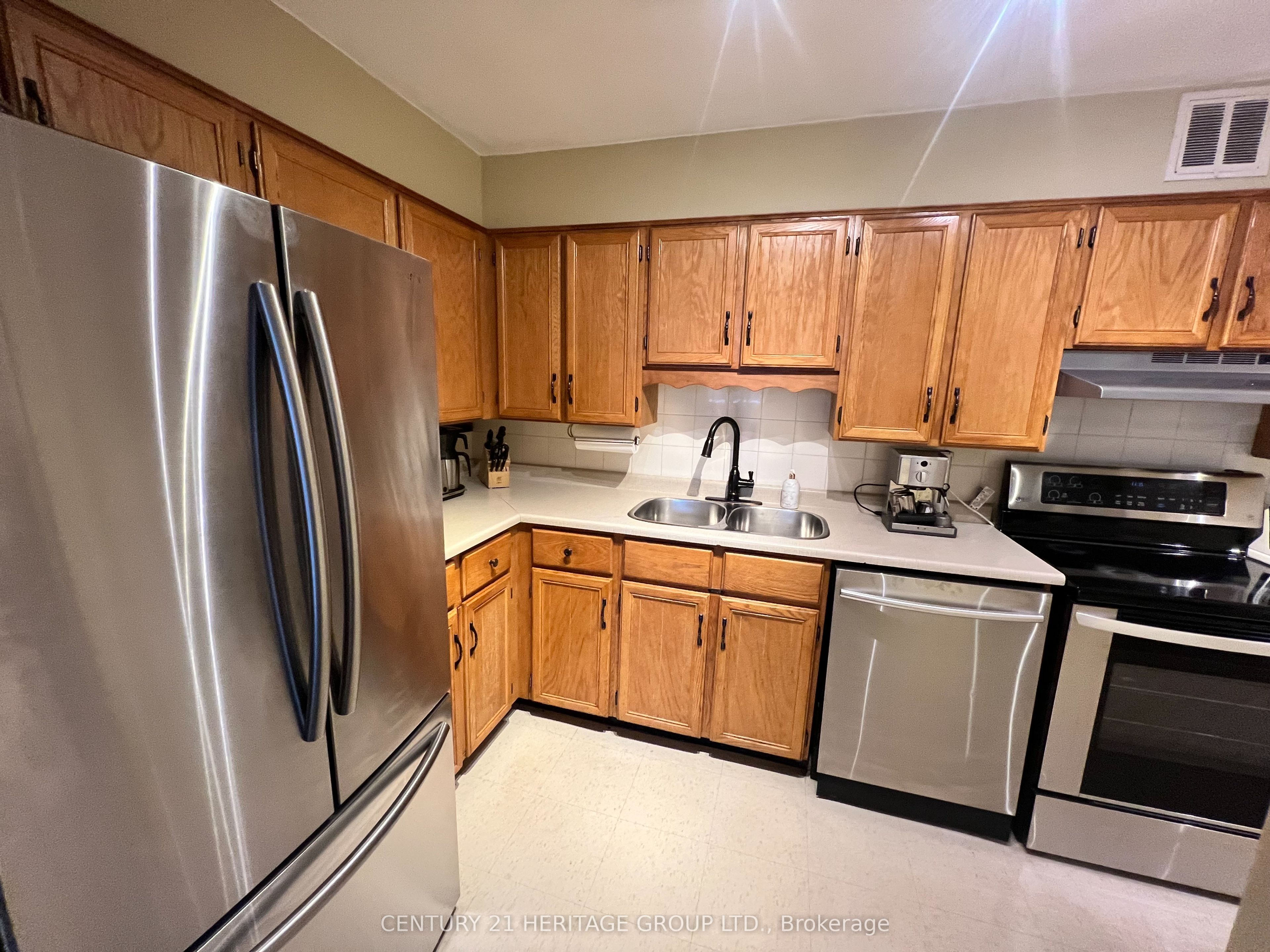 Photo 49 of Unit 406, 60 Inverlochy Boulevard, Markham, Royal Orchard — HOMEH