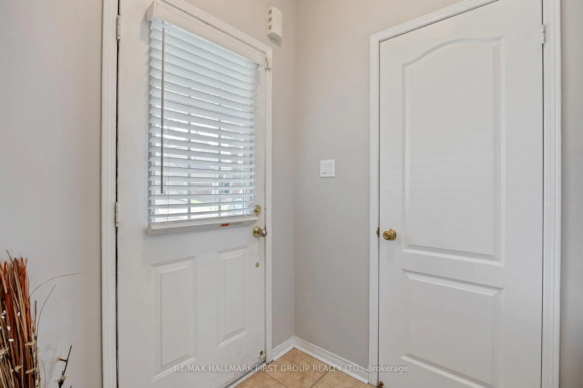 Photo 4 of 35 Salt Drive, Ajax, South East — HOMEH
