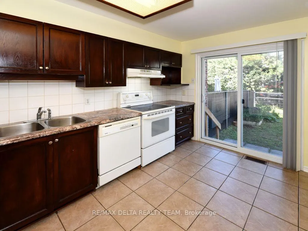 Photo 7 of 138 Montana Way, Ottawa, Barrhaven - Longfields — HOMEH