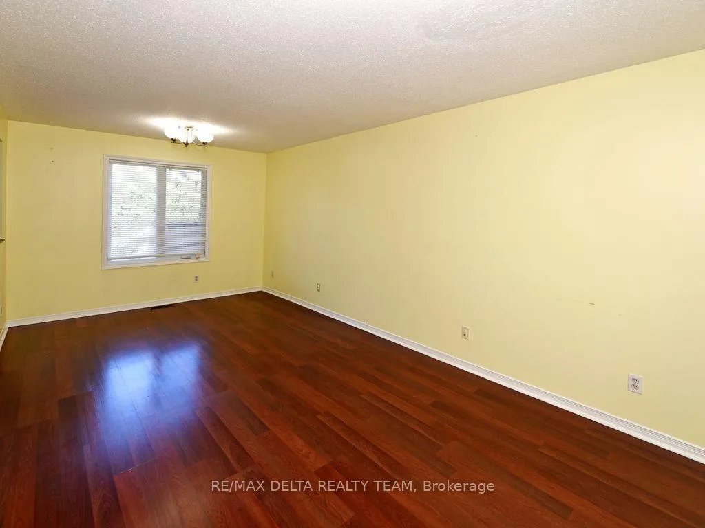 Photo 11 of 138 Montana Way, Ottawa, Barrhaven - Longfields — HOMEH