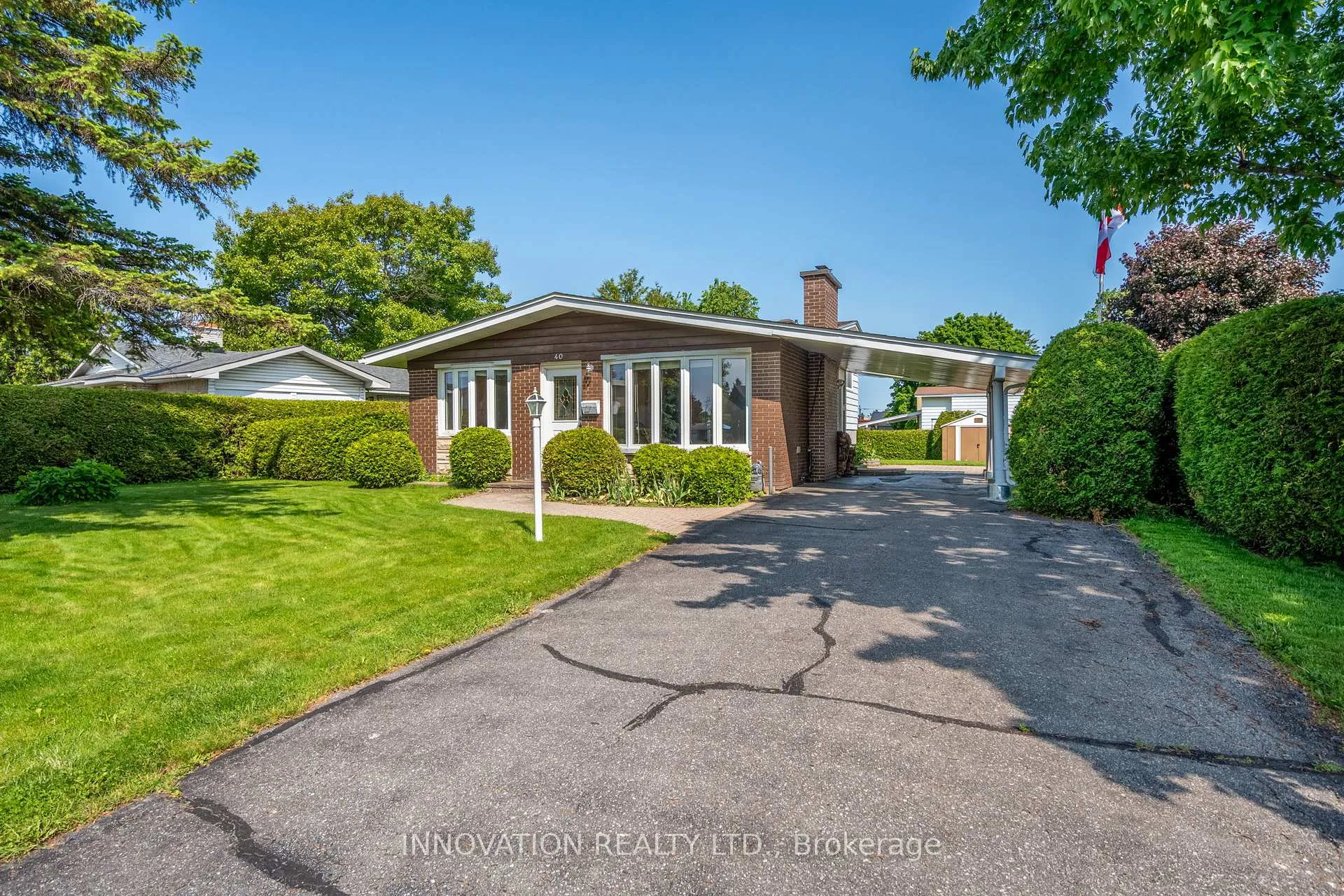 Photo 25 of 40 Hadley Circle, Ottawa, Bells Corners — HOMEH