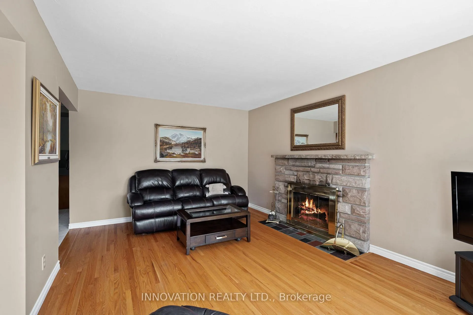 Photo 46 of 40 Hadley Circle, Ottawa, Bells Corners — HOMEH