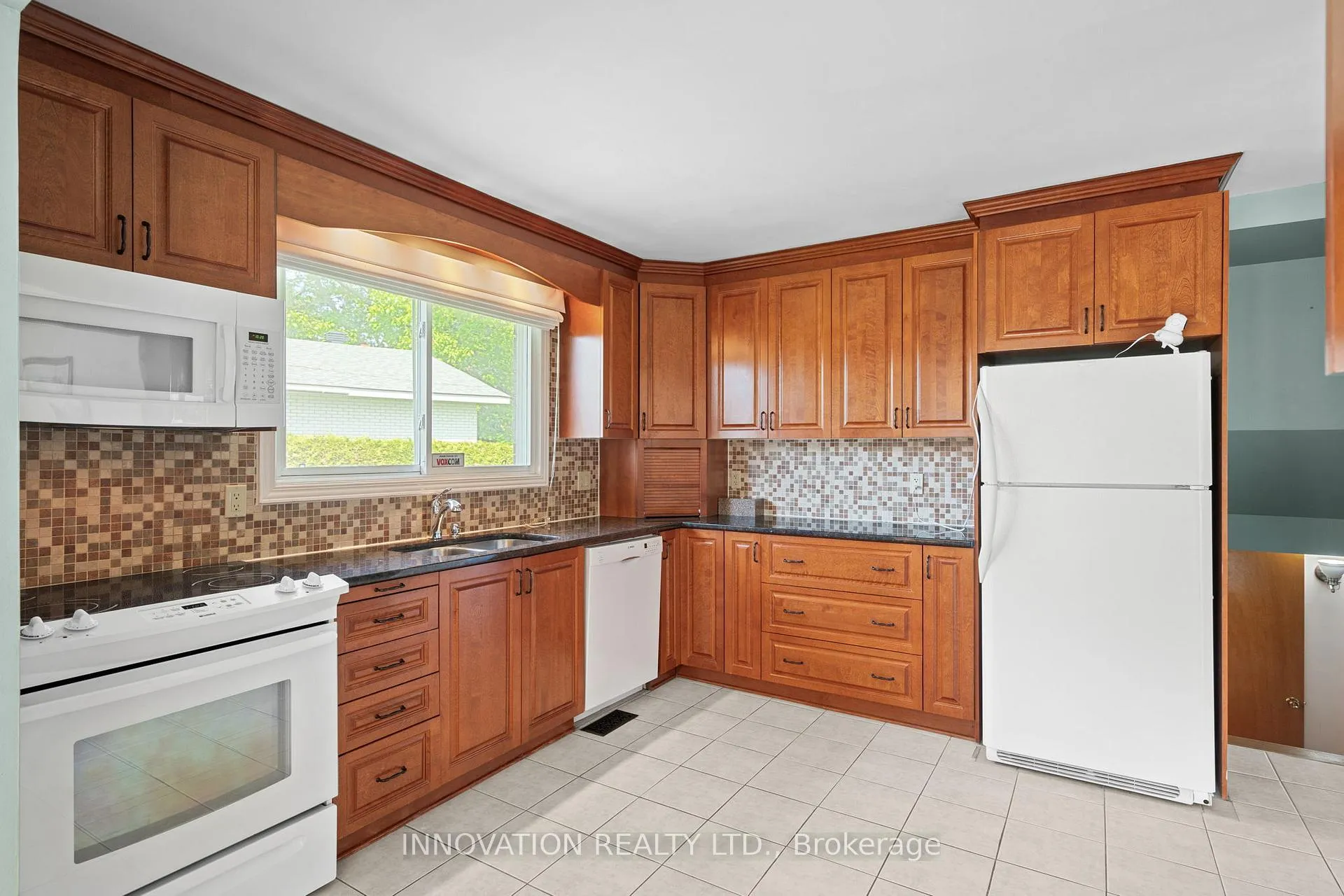 Photo 83 of 40 Hadley Circle, Ottawa, Bells Corners — HOMEH