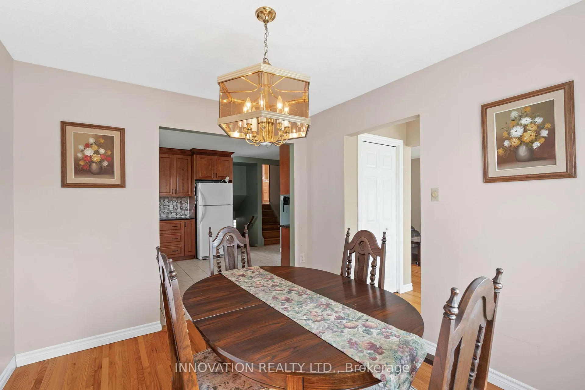 Photo 92 of 40 Hadley Circle, Ottawa, Bells Corners — HOMEH