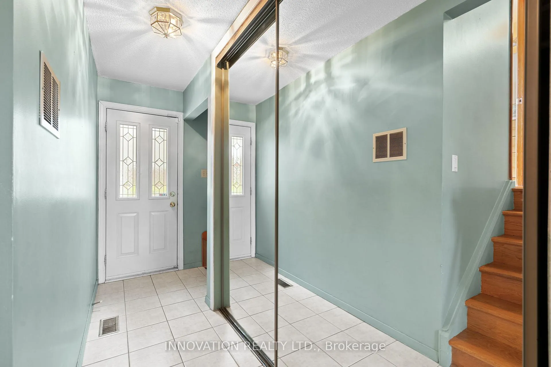 Photo 106 of 40 Hadley Circle, Ottawa, Bells Corners — HOMEH