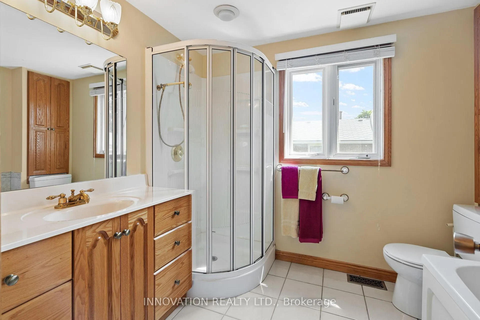 Photo 145 of 40 Hadley Circle, Ottawa, Bells Corners — HOMEH