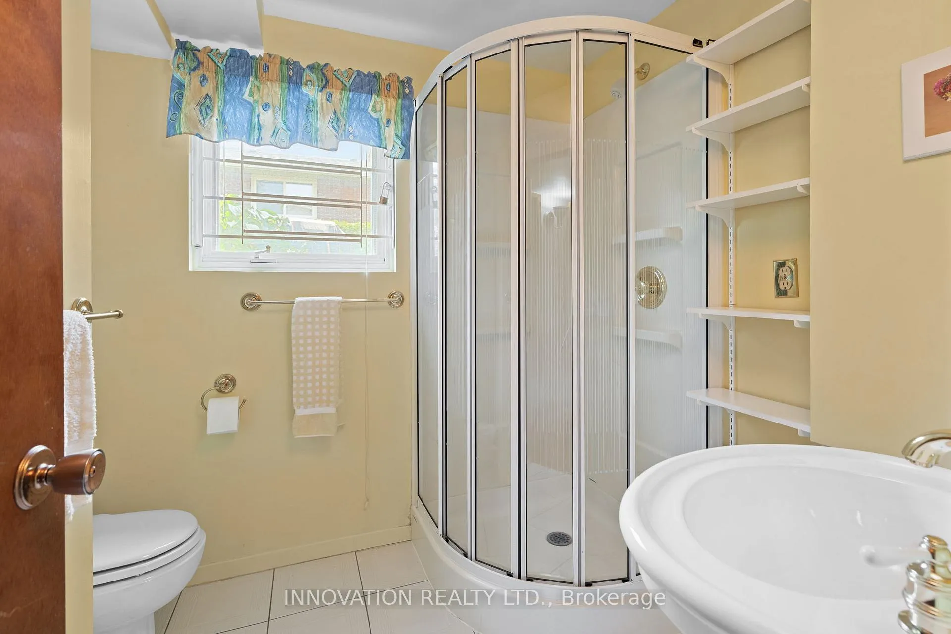Photo 194 of 40 Hadley Circle, Ottawa, Bells Corners — HOMEH