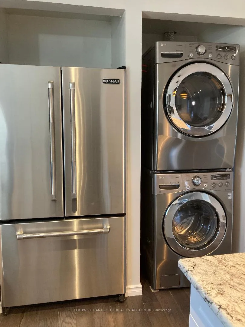 Photo 8 of Unit A, 355 Leacock Drive, Barrie, Letitia Heights — HOMEH