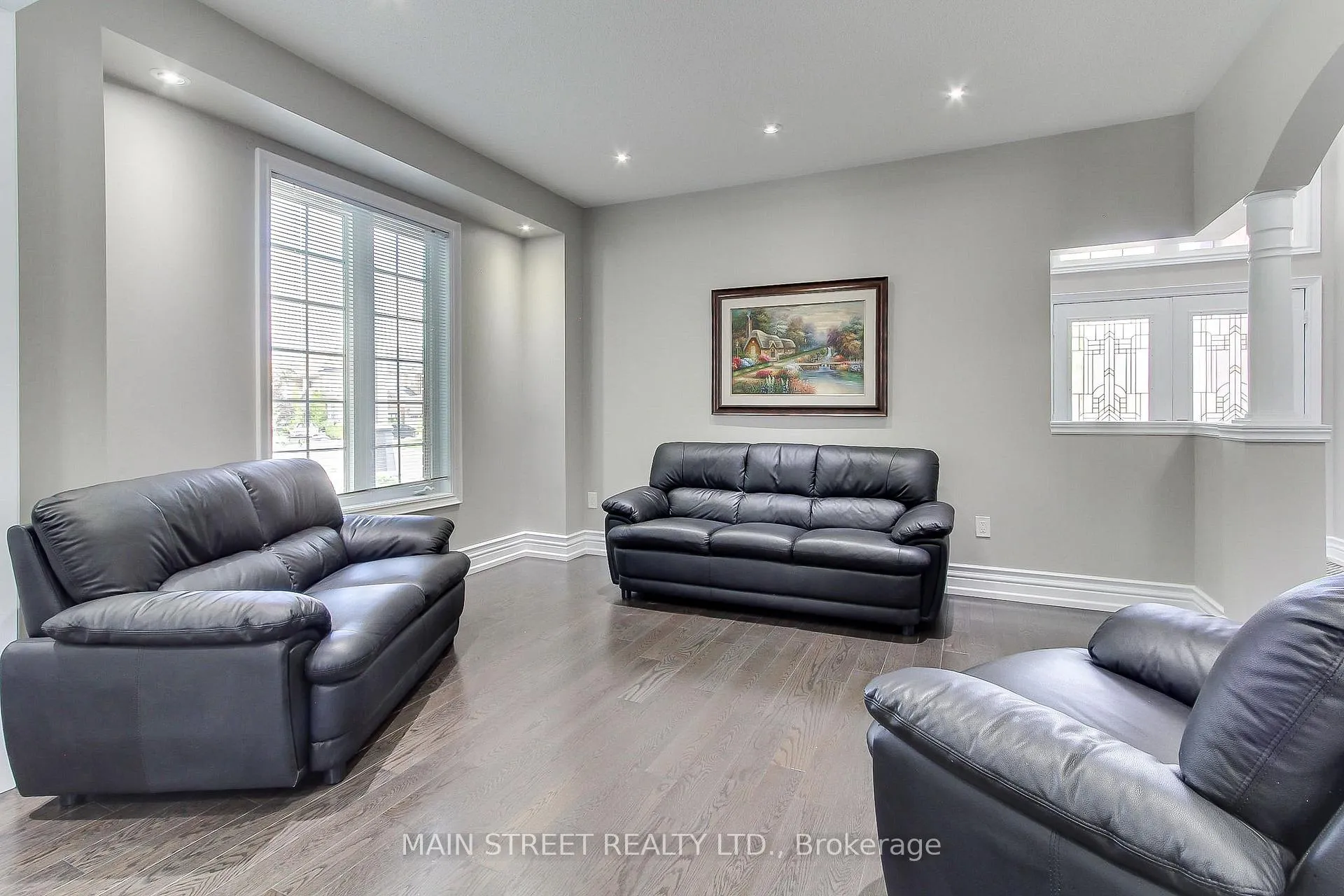 Photo 6 of 30 Conover Avenue, Aurora, Bayview Northeast — HOMEH