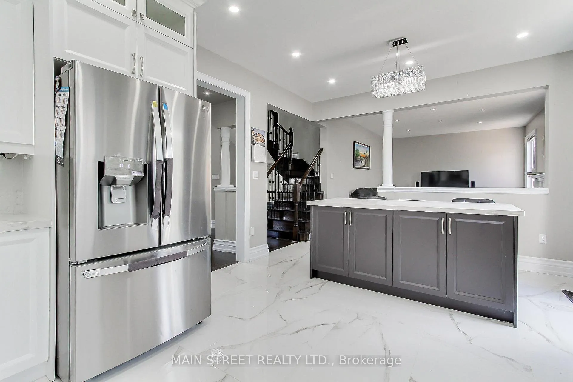 Photo 11 of 30 Conover Avenue, Aurora, Bayview Northeast — HOMEH