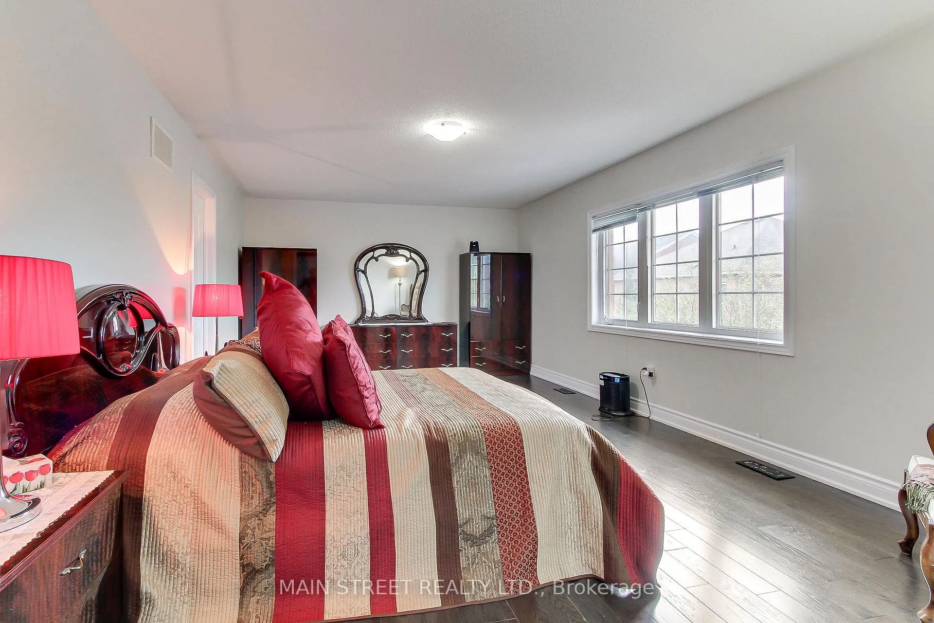 Photo 20 of 30 Conover Avenue, Aurora, Bayview Northeast — HOMEH