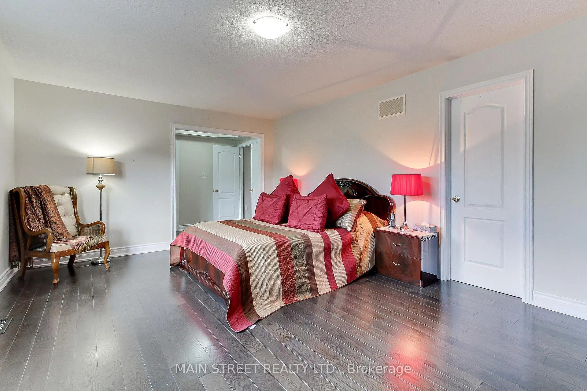 Photo 21 of 30 Conover Avenue, Aurora, Bayview Northeast — HOMEH