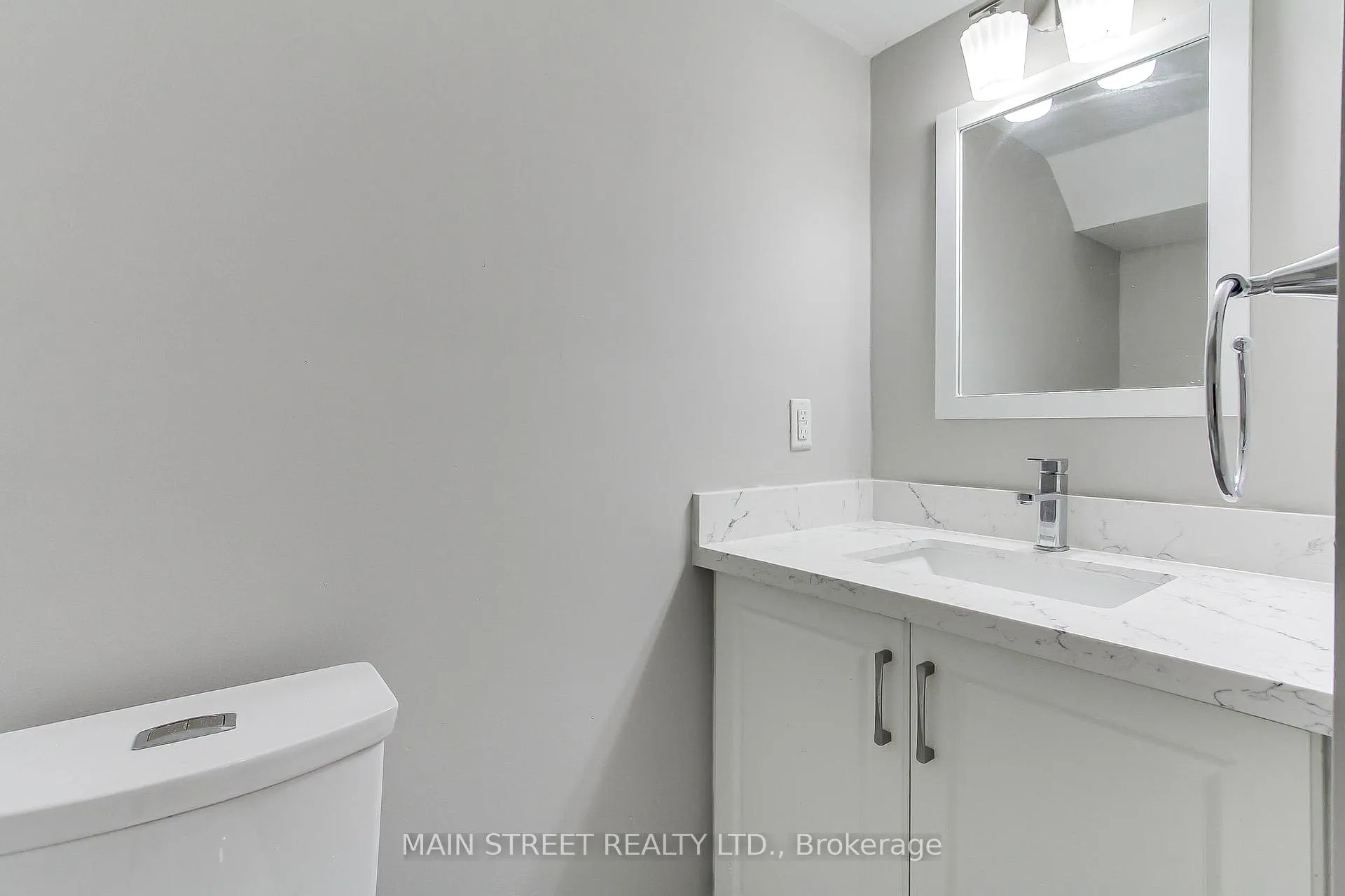 Photo 36 of 30 Conover Avenue, Aurora, Bayview Northeast — HOMEH
