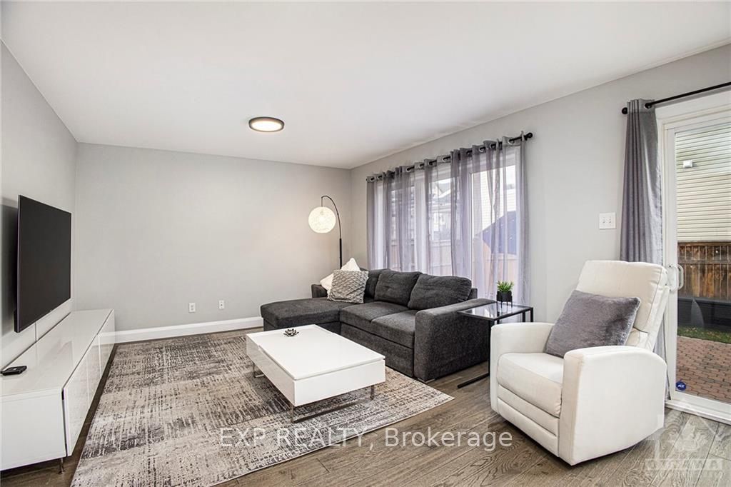 Photo 39 of 102 Par La Ville Circle, Ottawa, Stittsville (North) — HOMEH