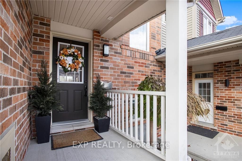 Photo 32 of 102 Par La Ville Circle, Ottawa, Stittsville (North) — HOMEH