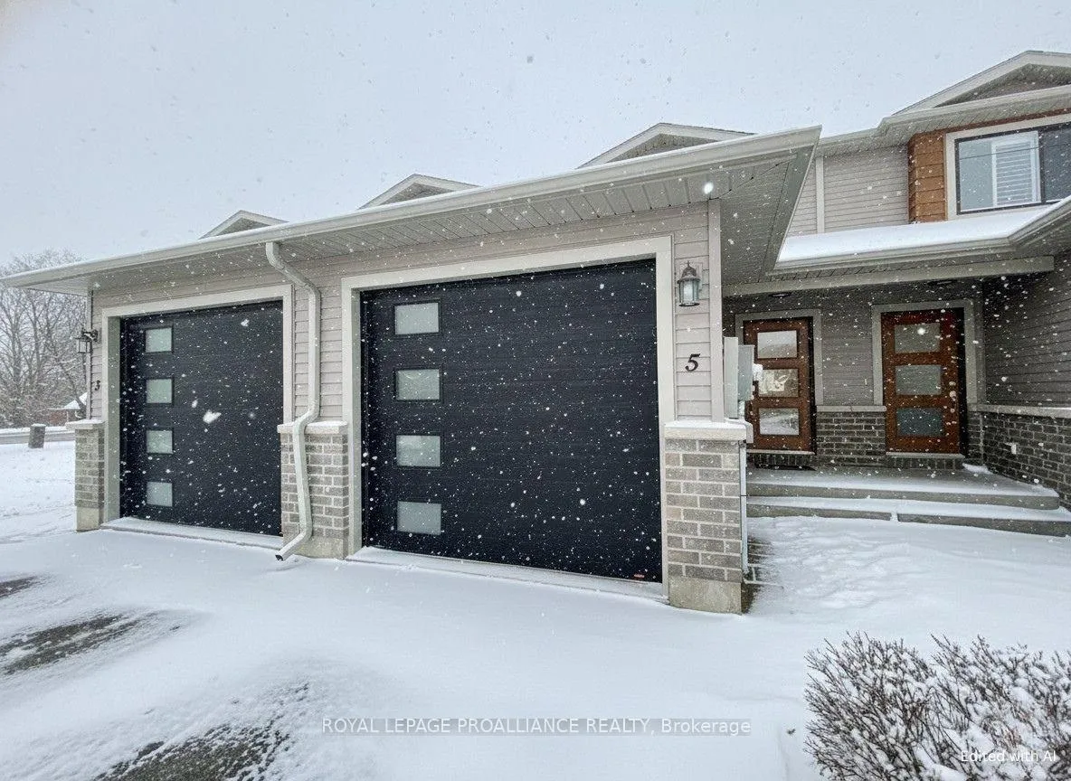 Photo 1 of 5 Ridgeway Place, Belleville, Belleville Ward — HOMEH