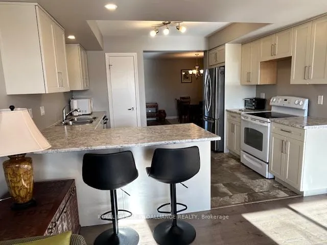 Photo 3 of 5 Ridgeway Place, Belleville, Belleville Ward — HOMEH