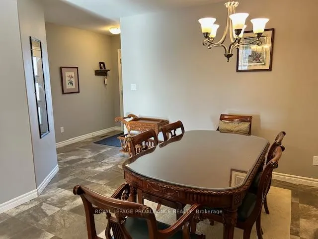Photo 4 of 5 Ridgeway Place, Belleville, Belleville Ward — HOMEH