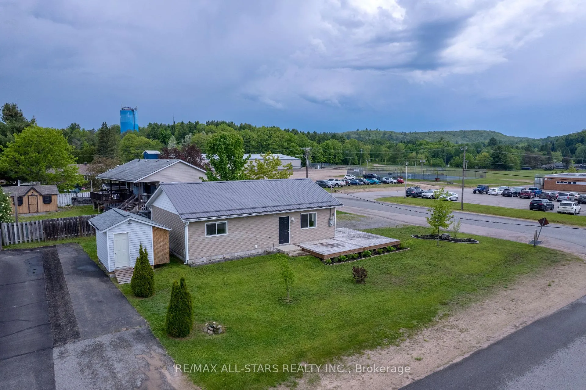 Photo 16 of 132 Newkirk Boulevard, Bancroft, Bancroft Ward — HOMEH