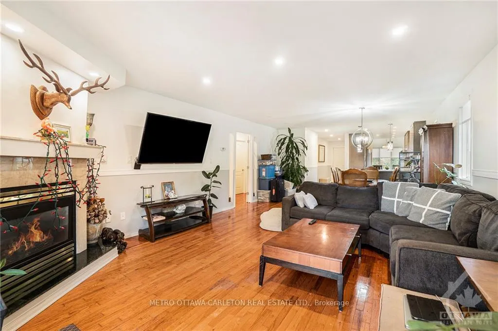 Photo 37 of 41 Red Maple Crescent, Ottawa, Blackburn Hamlet — HOMEH