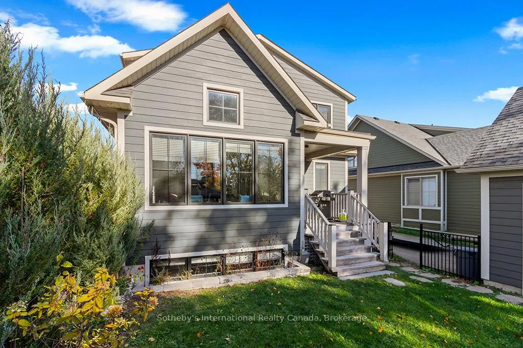 Photo 3 of 148 Snow Apple Crescent, Blue Mountains — HOMEH
