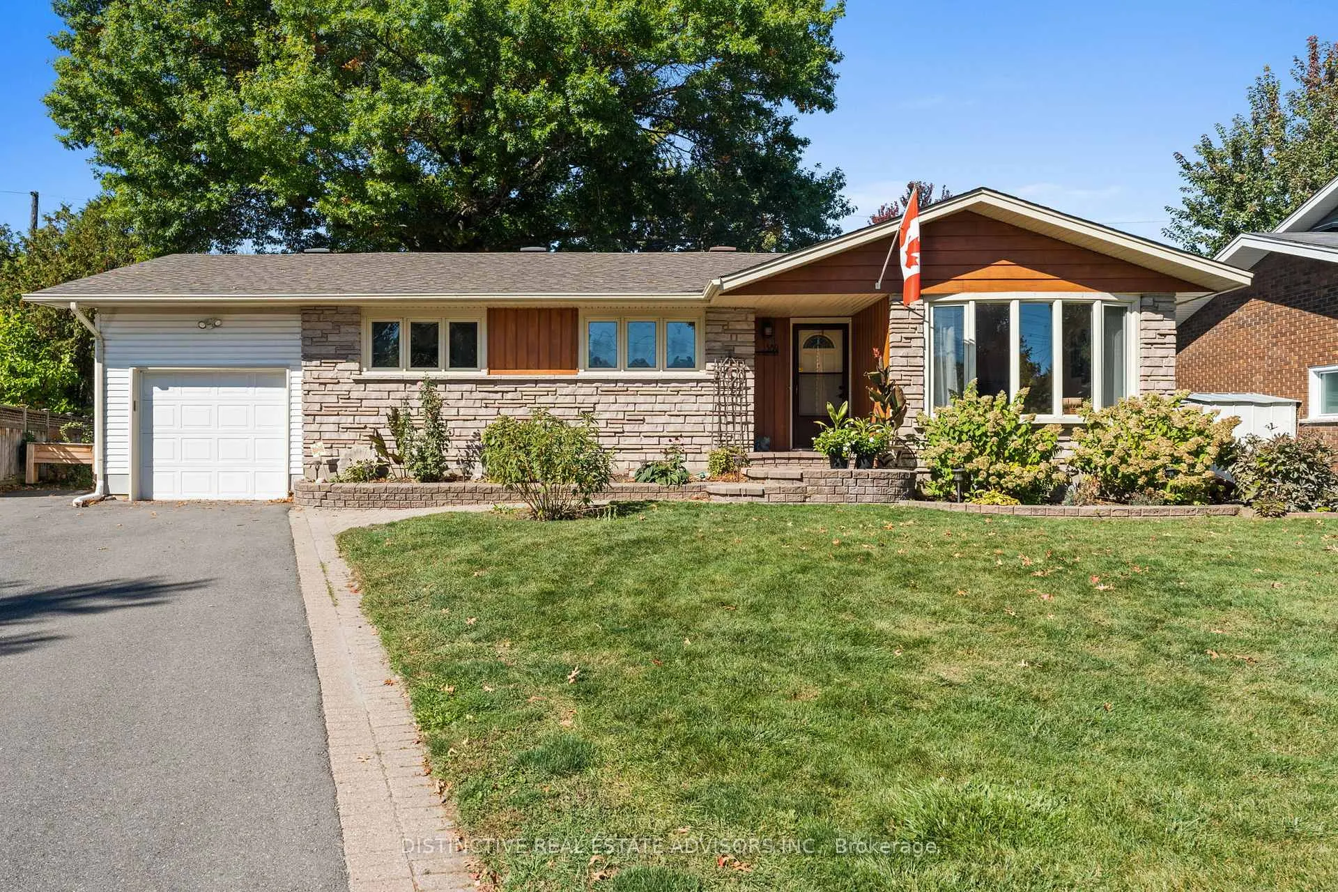 Photo 1 of 589 Noble Crescent, Ottawa, Riverside Park South — HOMEH